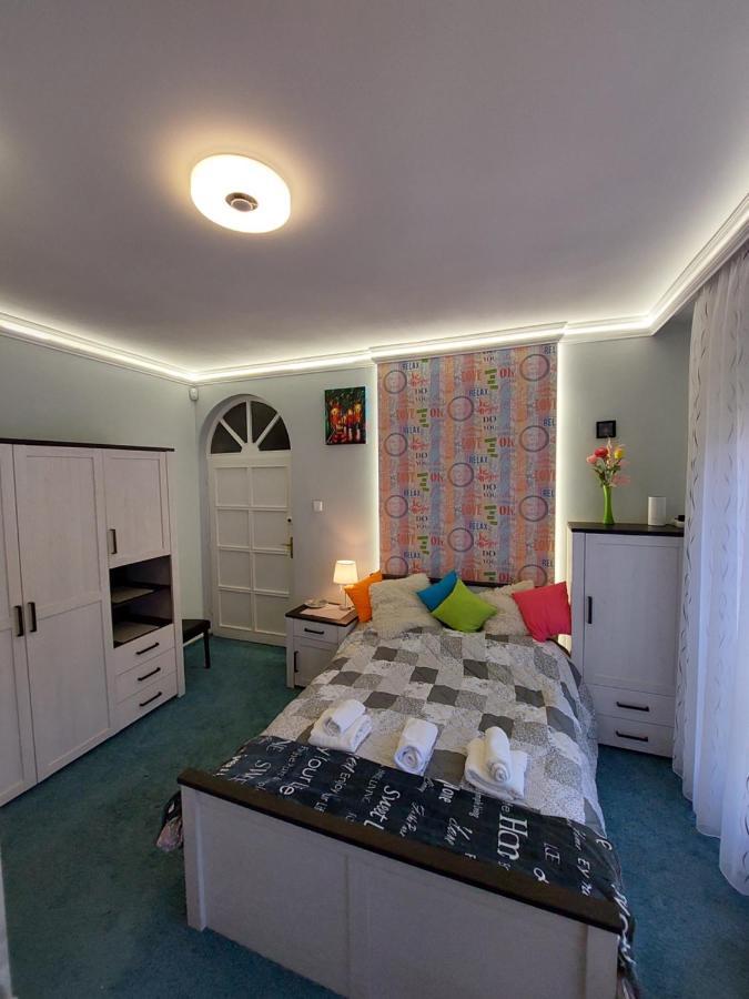 Summer House Emeleti Szoba Debrecen Eksteriør billede